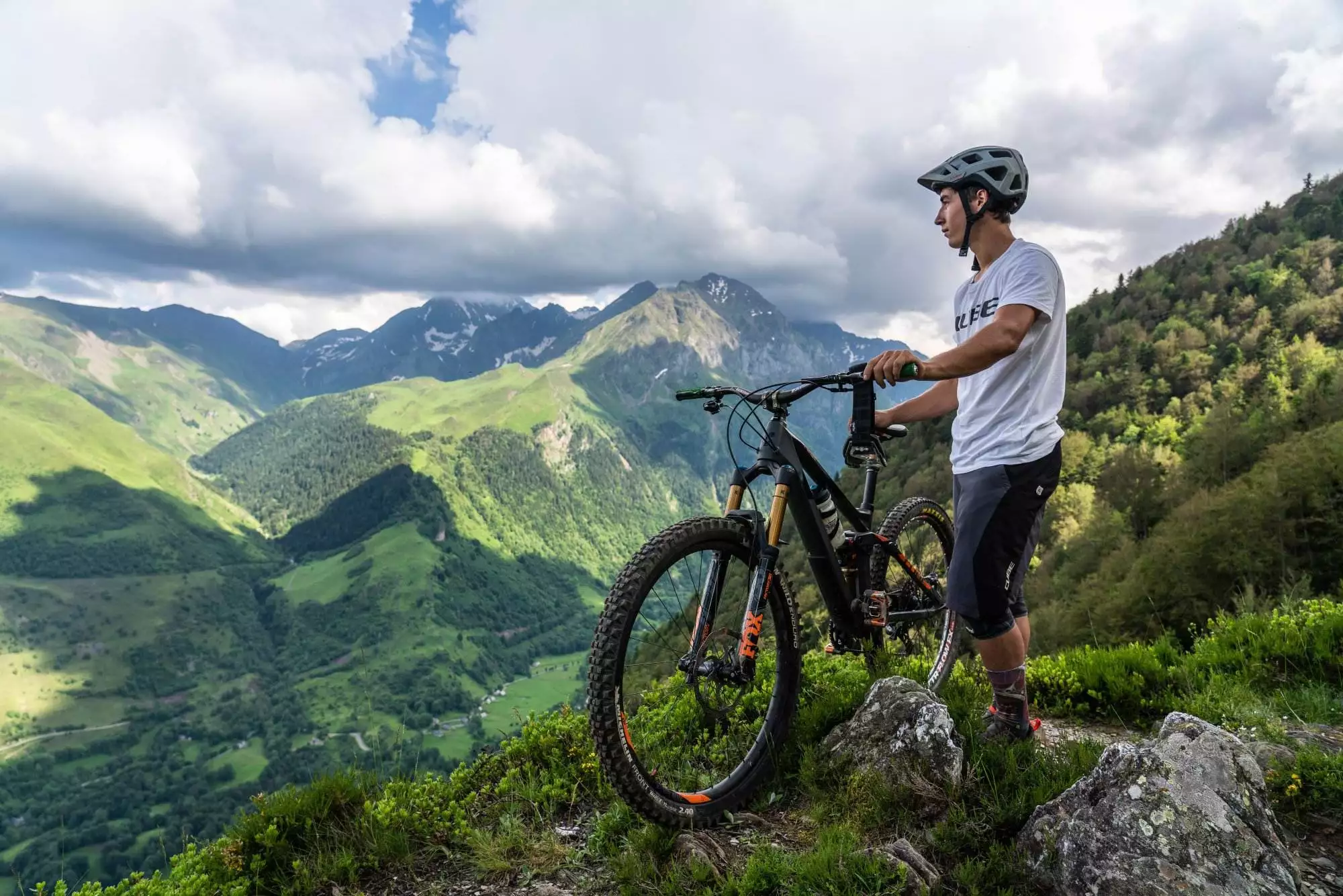 Sortie VTT en famille avec mon moniteur préféré à Loudenvielle